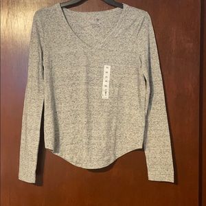 Women’s XS V-Neck long sleeve shirt